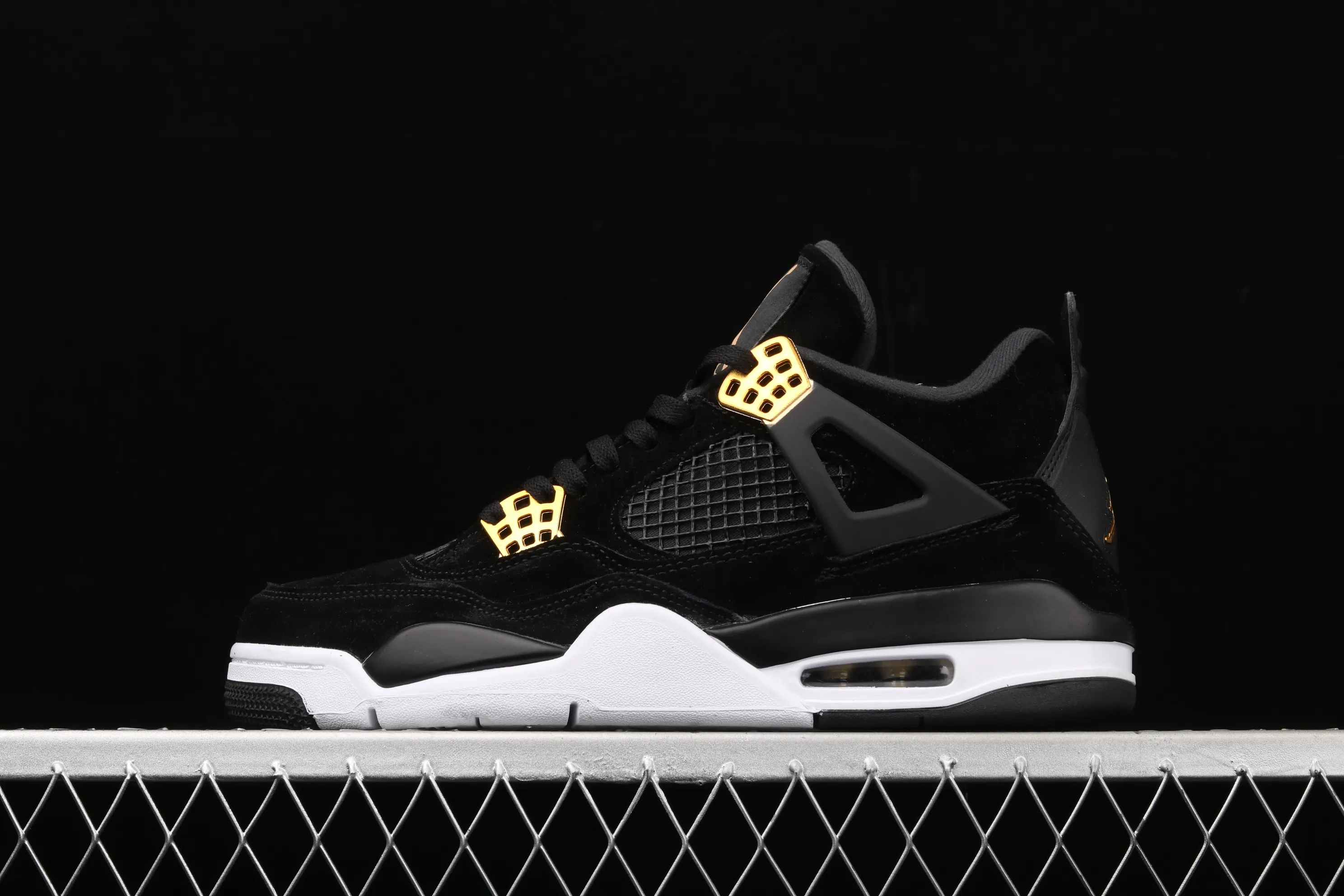 All categories Air Jordan Jordan series basketball shoes Air Jordan 4 G version Air Jordan 4 Retro AJ4 Joe 4 black gold suede basketball shoes 308497-032